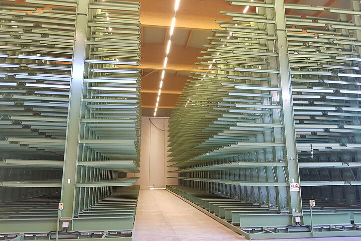 mobile cantilever racking